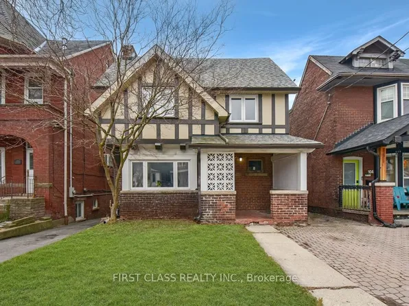 102 Greenwood Ave, Toronto, ON M4L 2P6
