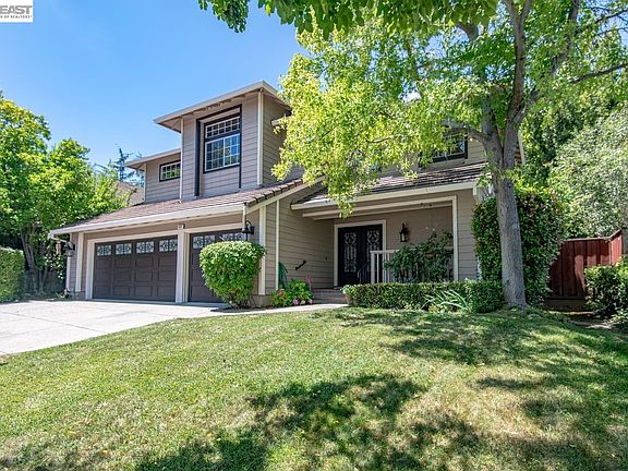 2nd image of 620 Amberwood Way