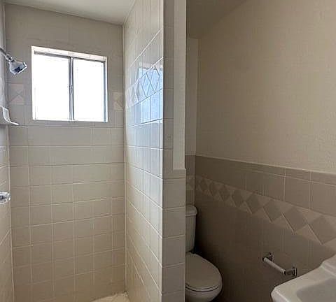 5th image of 221 Orndorff Dr #B