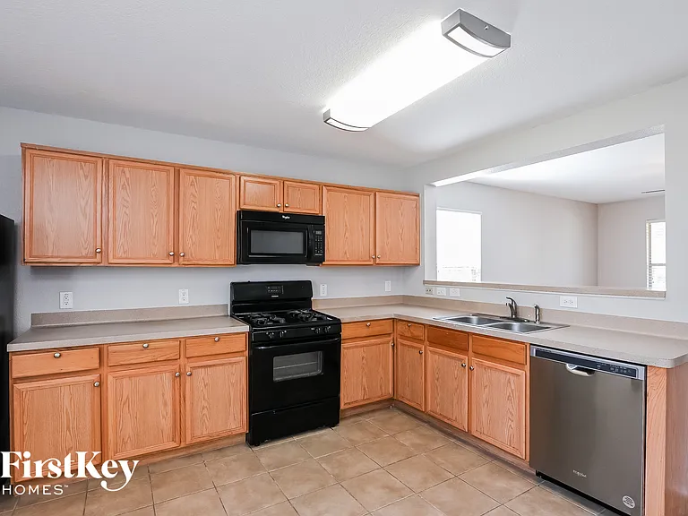 8143 Chancewood Ln — Photo 4