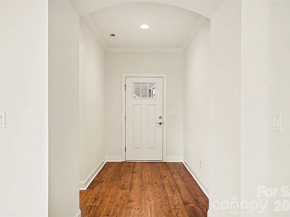 4th image of 1119 Millview Ln