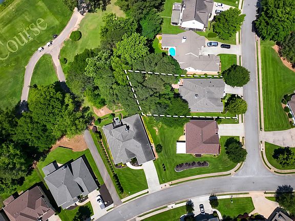 2nd image of 6 Greenview Dr