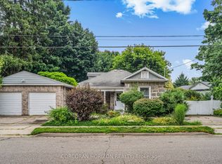 42 McNaughton St, Cambridge, ON N1R 1Z3