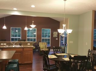 8355 Burlington Dr, North Ridgeville, OH 44039