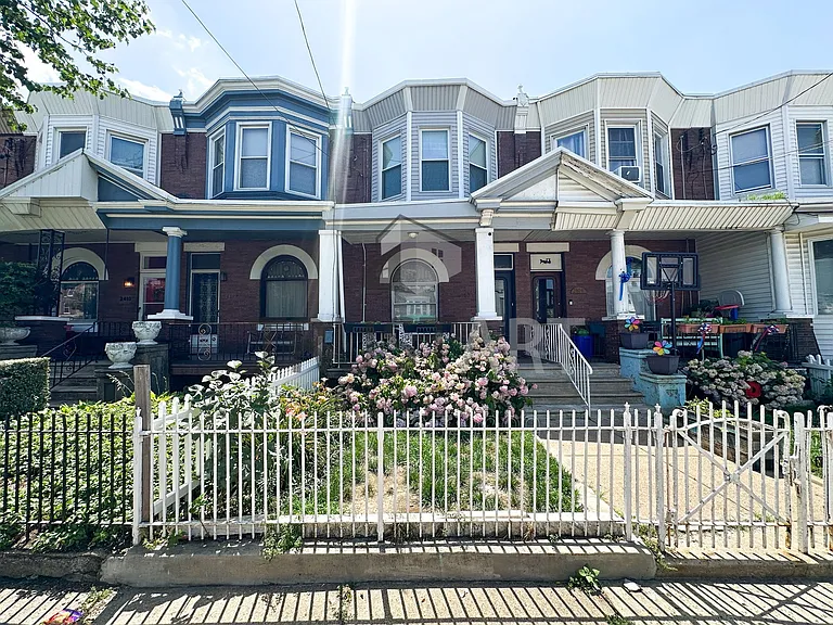 2406 E Allegheny Ave — Photo 22