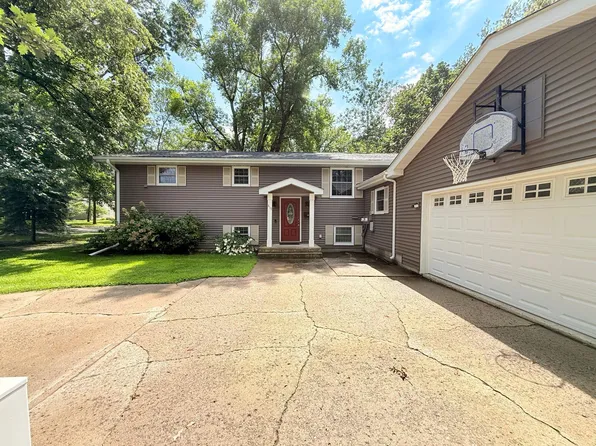619 N 10th St, Montevideo, MN 56265