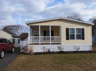 3 Adder Ln, Seabrook, NH 03874