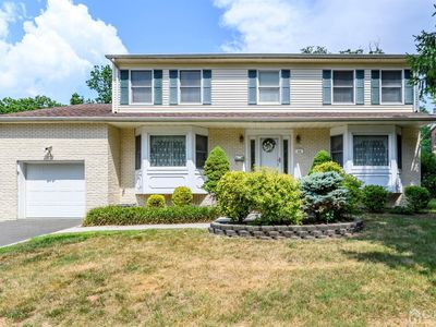 11 Ernston Rd, Colonia, NJ, 07067