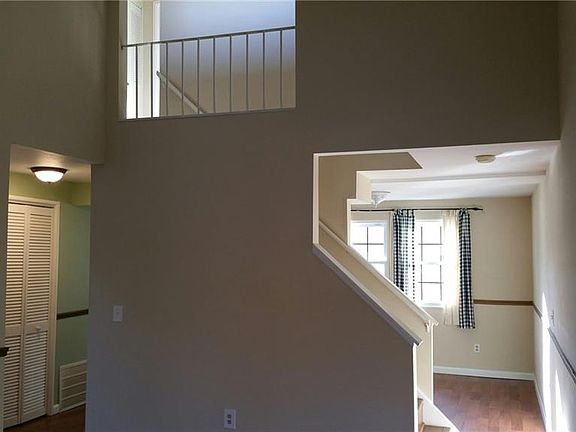 5th image of 309 Higgins Dr