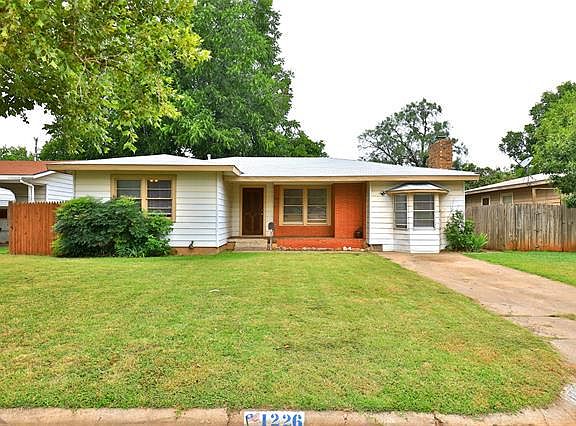 2nd image of 1226 S Jefferson Dr