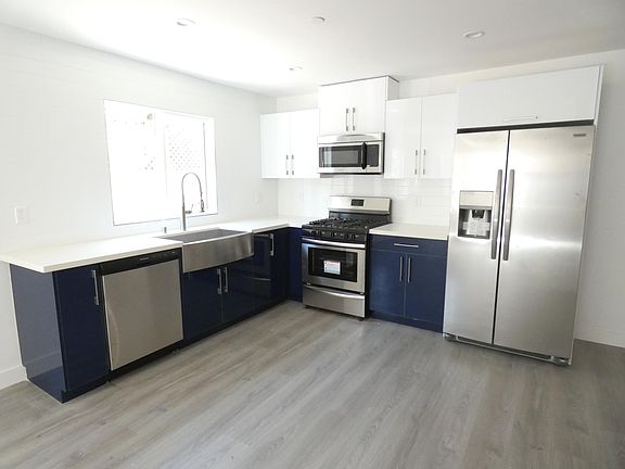 3rd image of 10835 Blix St