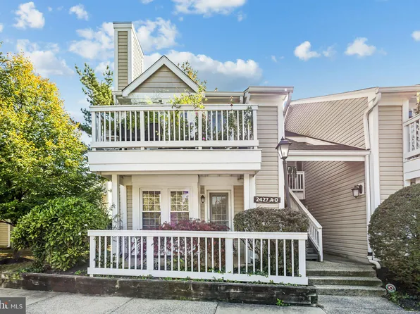 2427 S Walter Reed Dr #17-1, Arlington, VA 22206