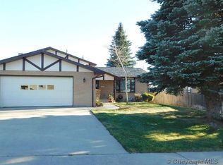 3119 Bluff Pl, Cheyenne, WY 82009