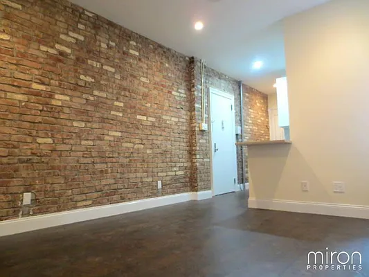 Rented by Miron Properties | media 36