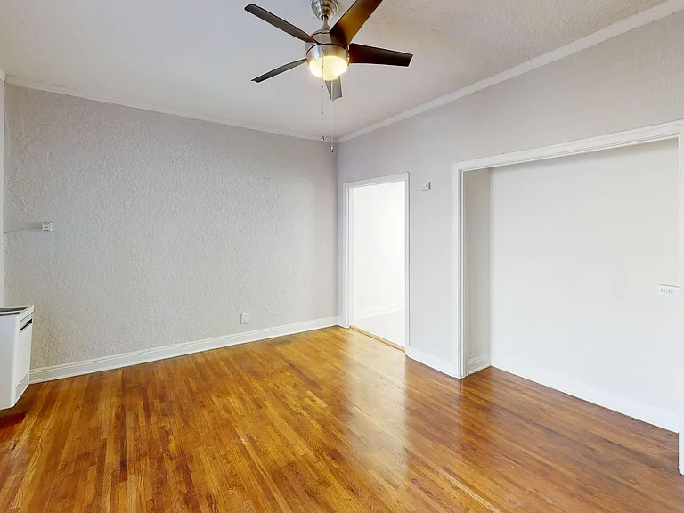 15Th - 2731 W. 15th Apts. — Photo 3