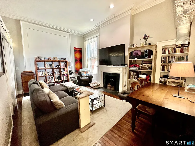546 Chapel St #2 — Photo 3