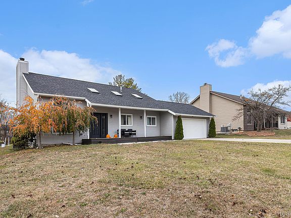 4th image of 7408 Westbury Blvd