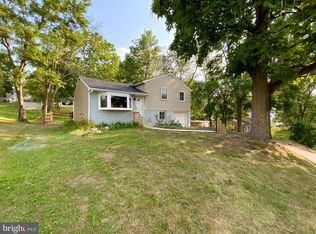 364 Adrian Rd, Collegeville, PA 19426