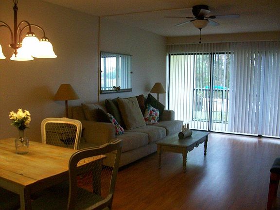 4th image of 121 Country Club Dr Unit 102-1
