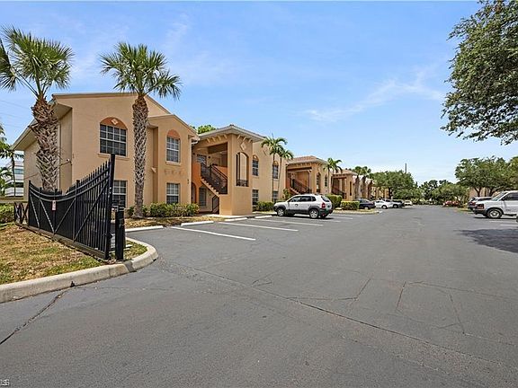 3rd image of 4172 Castilla Cir APT 201