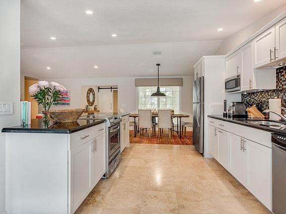 4th image of 2312 Las Casitas Dr