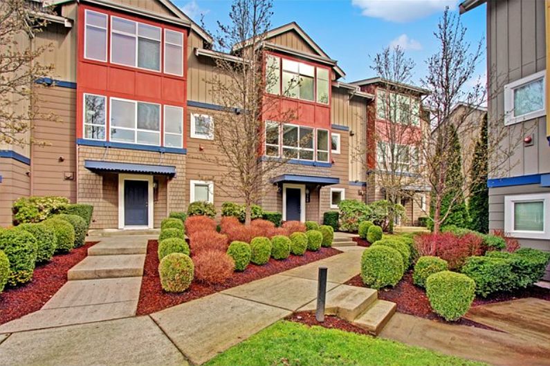 1st image of 1764 24th Ave NE