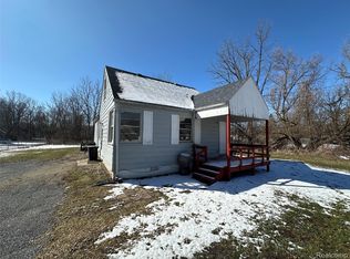 3241 Walton Ave, Flint, MI 48504