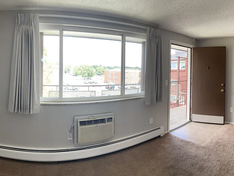 Royal Village Apartment Homes 205 — Photo 10