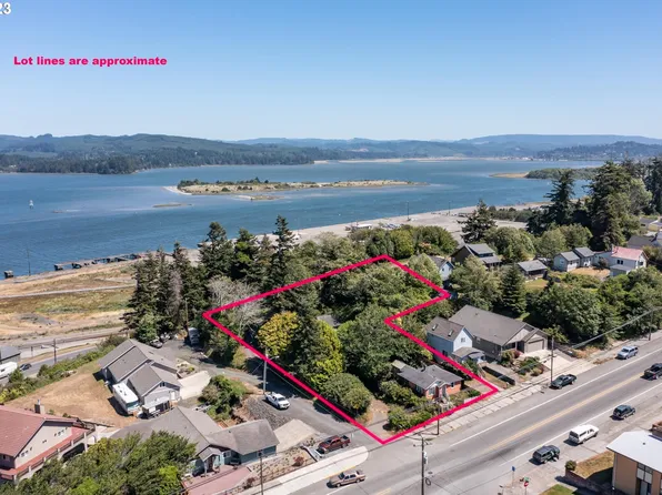 2201 Sherman Ave, North Bend, OR 97459