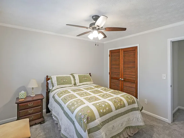 752 Mountainbrooke Cir — Photo 14