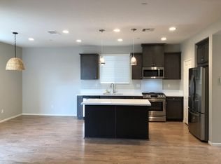 24252 White Willow Ave, Murrieta, CA 92562