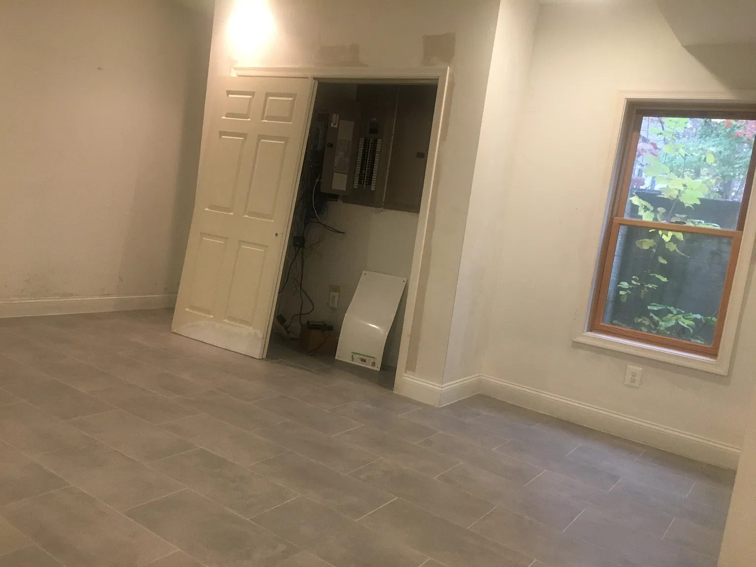 12028 Thomas Ave — Photo 3