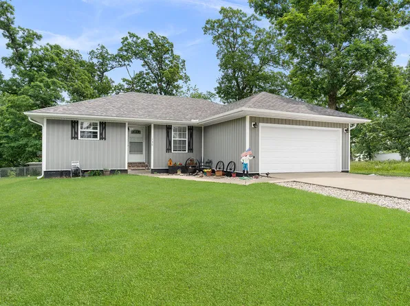 130 N Blair Street, Marshfield, MO 65706