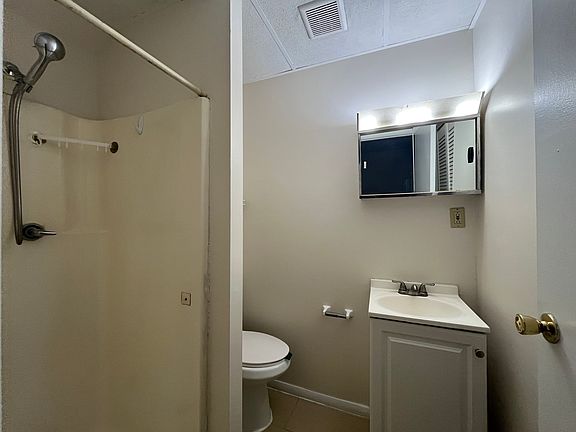4th image of 539 Bloomingrove Dr #3A