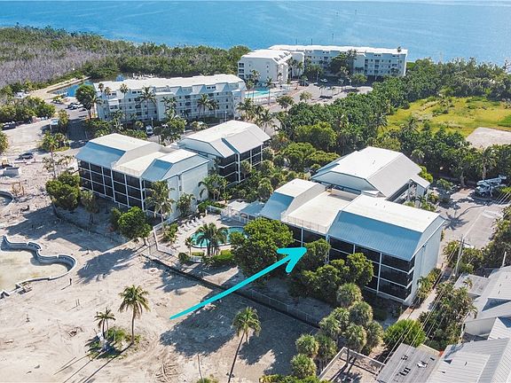 3rd image of 3126 Tennis Villas