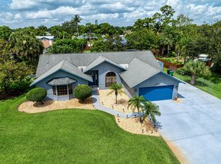 2072 SE Bisbee St, Port Saint Lucie, FL 34952