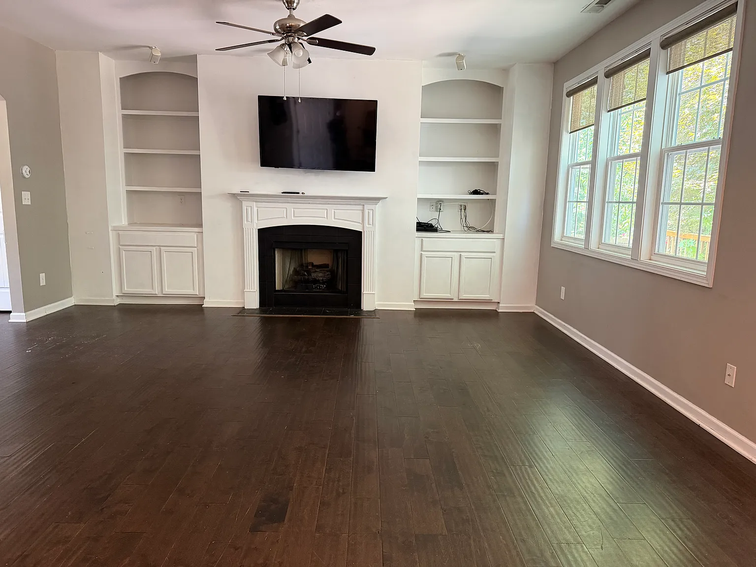 4 bed, 2.5 bath, 1669 sqft, $2,000 — Photo 4