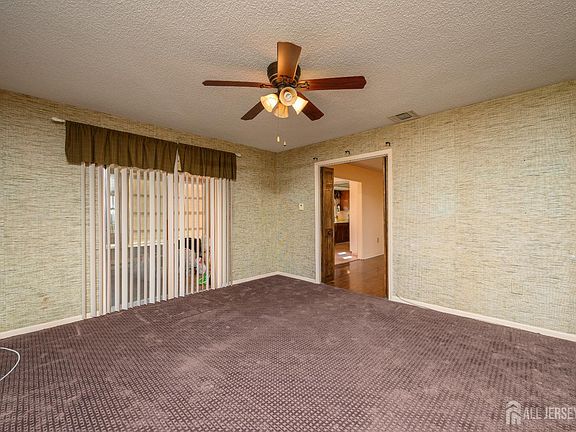 4th image of 267 N Milford Ln