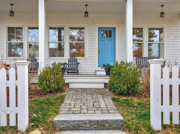 42 Poets Cor, Plymouth, MA 02360