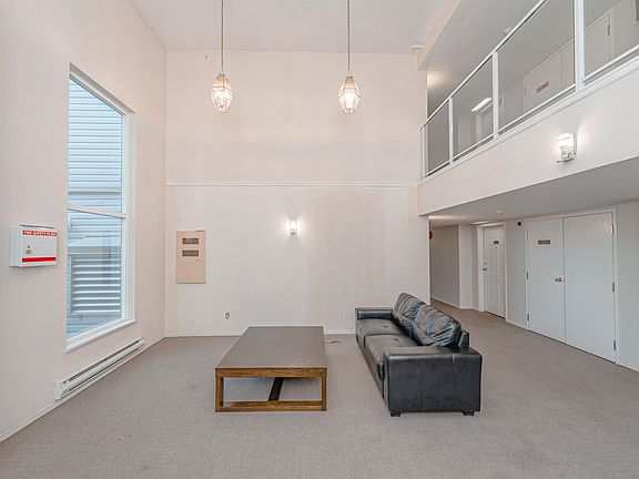 3rd image of 2750 Fairlane St #330