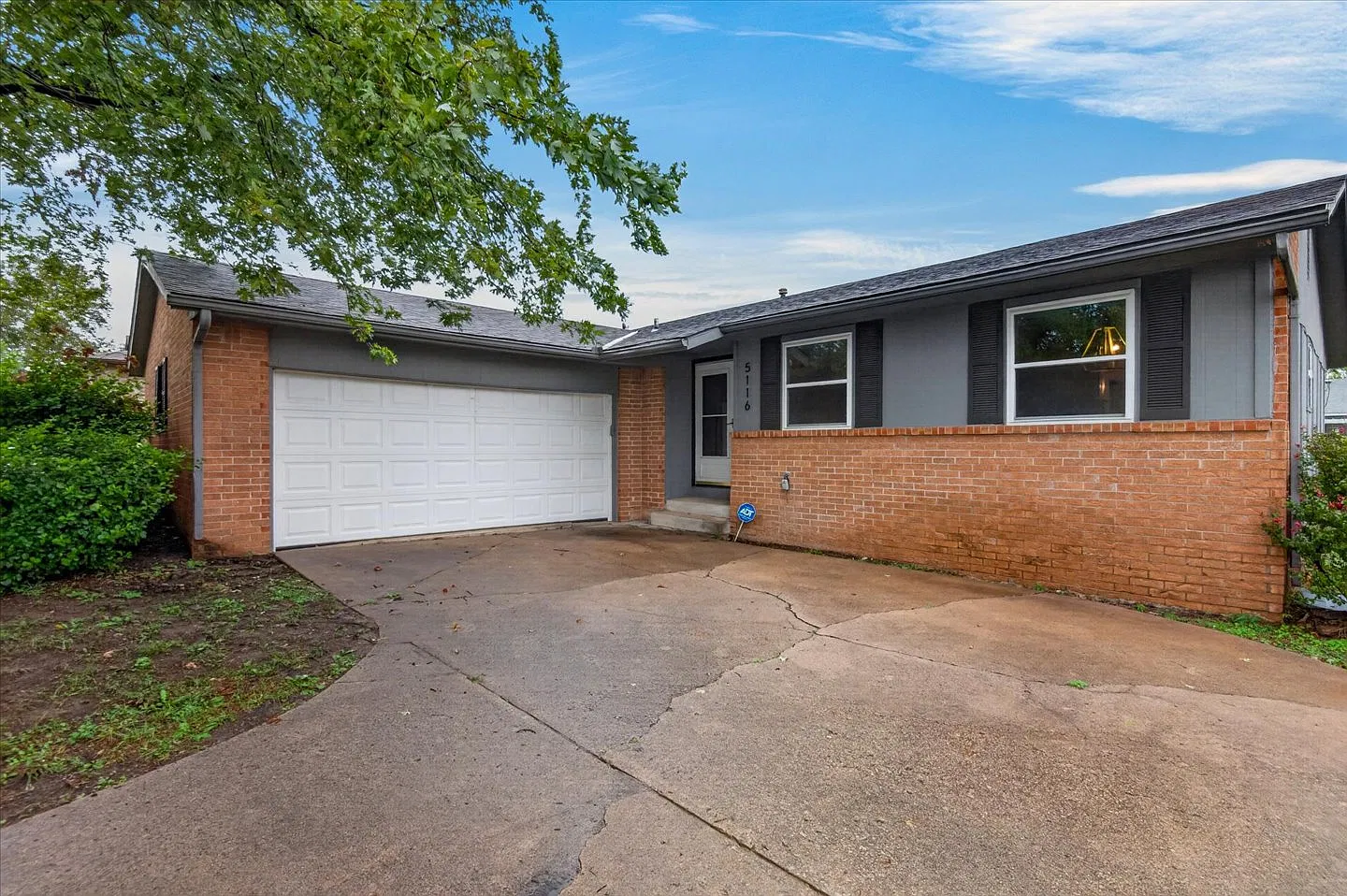 3 bed, 2.0 bath, 1578 sqft, $1,400 — Photo 2