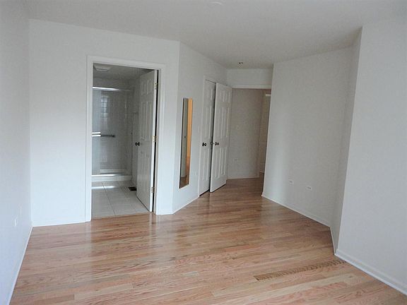4th image of 2488 Dickens Dr