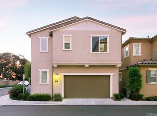 221 W Tribella Ct, Santa Ana, CA 92703