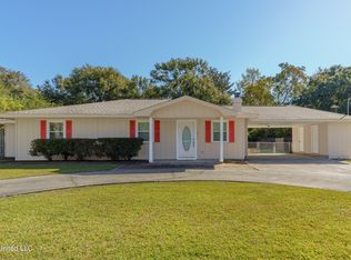 202 Brookdale Dr, Carriere, MS 39426