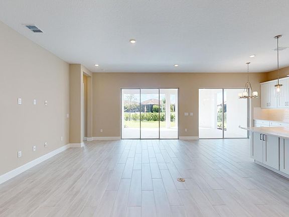 4th image of 5229 Caserta Ct