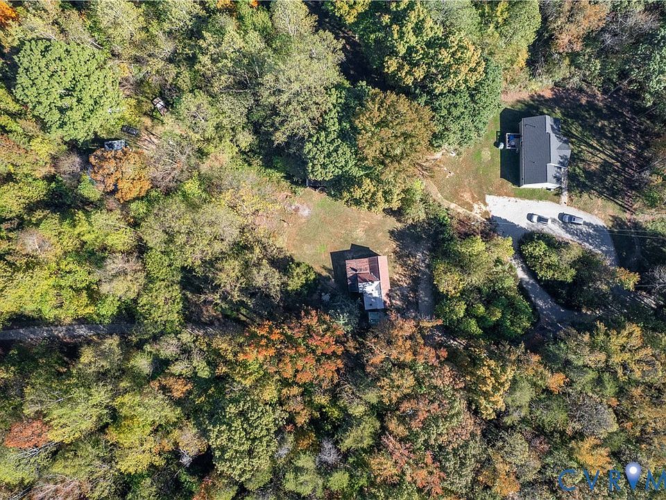 28th image of this home