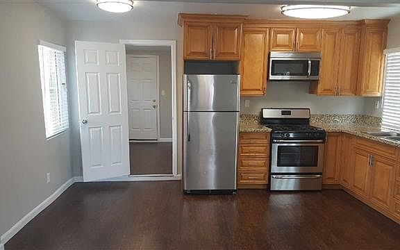 3rd image of 1271 W Sunset Blvd #1273-75