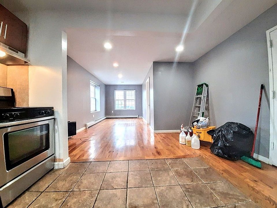 1st image of 343 Palmetto St #2F