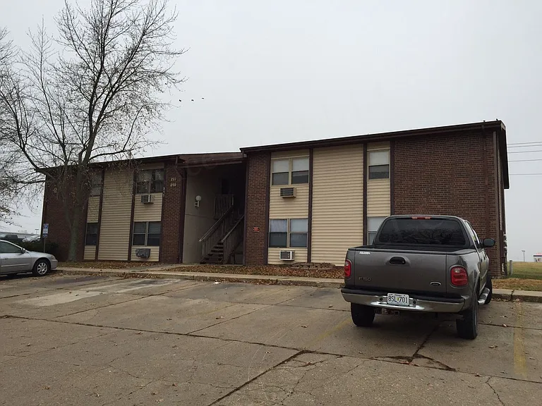 511 Church St — Photo 1
