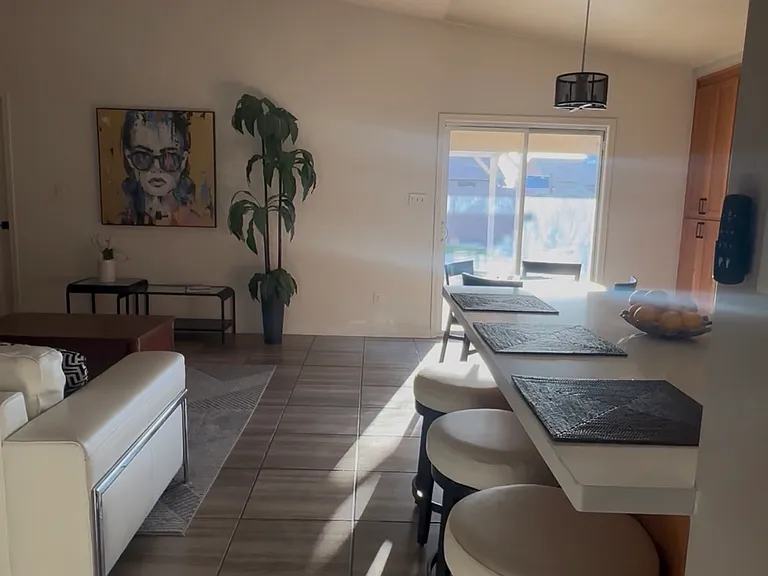 4126 S Cedar Ave — Photo 3